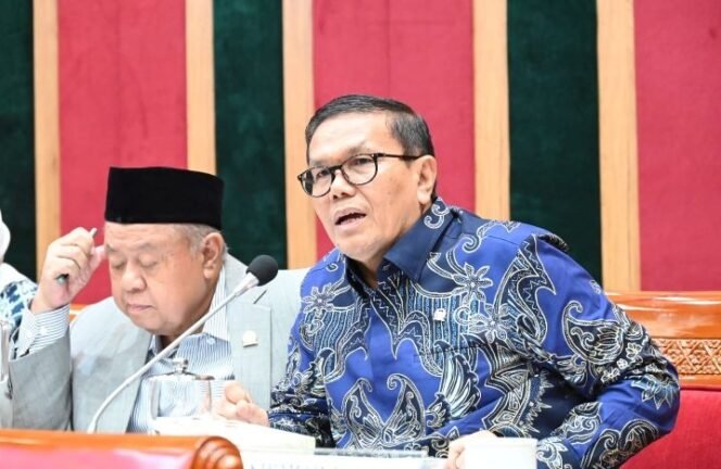 
					Sabam Sinaga Anggota Komisi X DPR RI