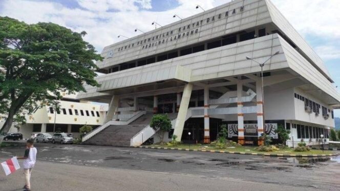 
					DPRD Lampung Semprot TAPD OPD Mitra Komisi II Cuma Jadi Mesin Gaji, Rakyat Terabaikan