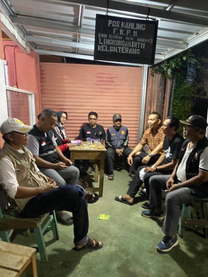 
					Lurah Gunung Terang Intensifkan Patroli Malam, dan Poskamling Kembali Diaktifkan