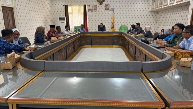 
					Kawal SPMB Tanpa Titipan, Dewan Pendidikan Minta Sosialisasi Tembus Forkopimda