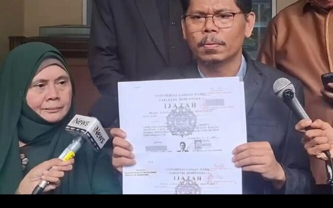 
					Bonatua Silalahi Klaim Tak Temukan Verifikasi Ijazah Jokowi, Dibukukan dalam Karya Terbaru