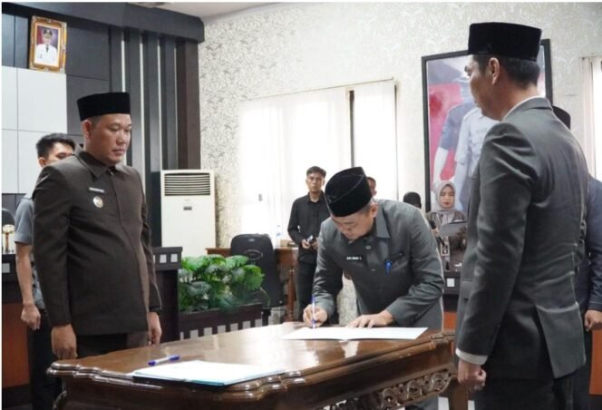 
					Perombakan Birokrasi di Tulang Bawang Barat, Empat Pejabat Eselon II Tempati Posisi Baru